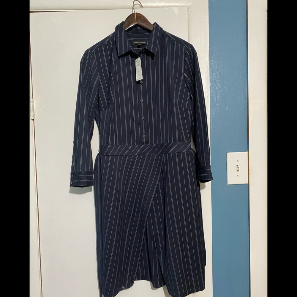 Banana Republic women shirt blazer dress navy blue and white striped